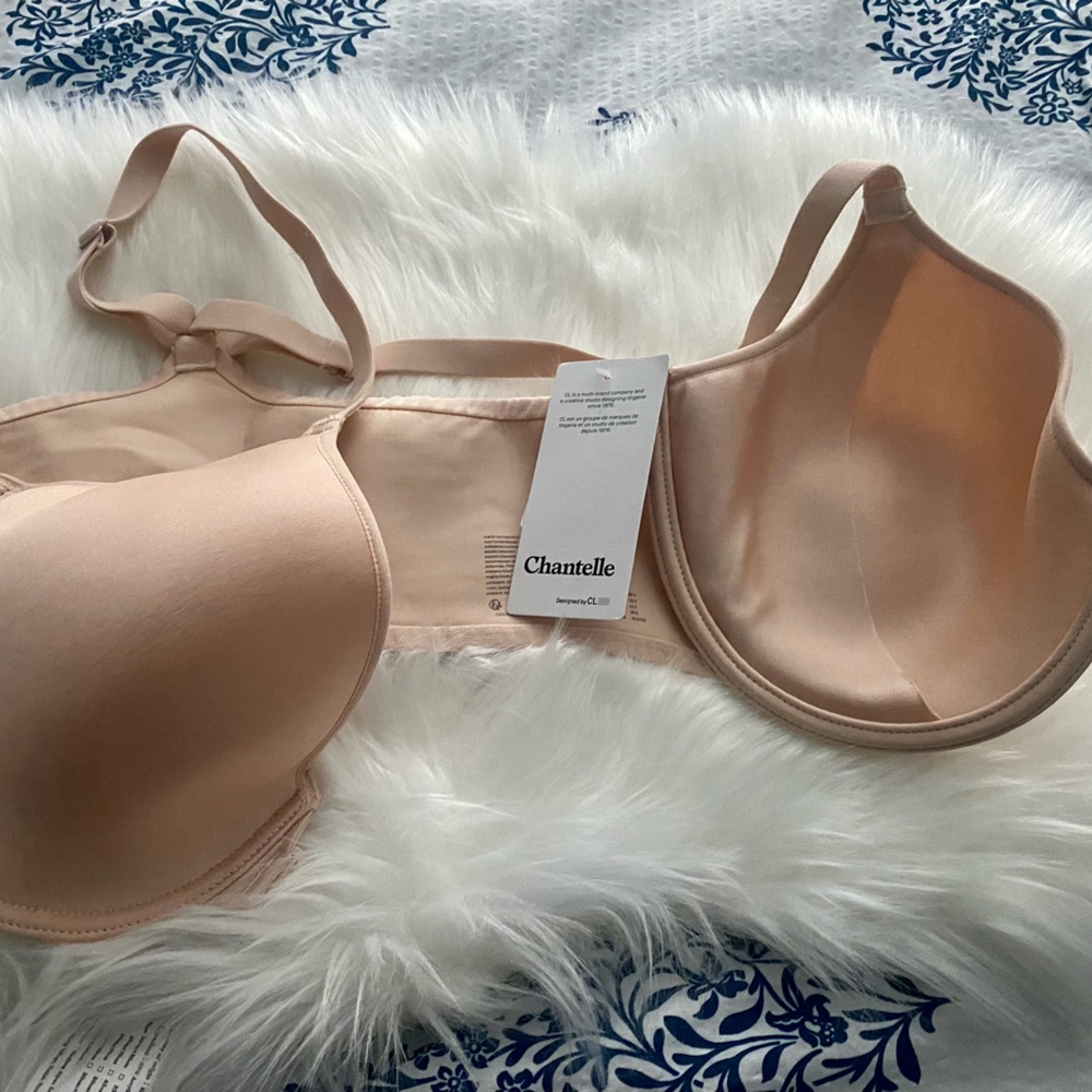 New Chantelle bra with tags